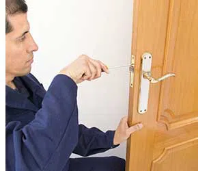 Affordable Locksmith Services Shawnee, KS 913-322-2653 - locksmiths-service-01